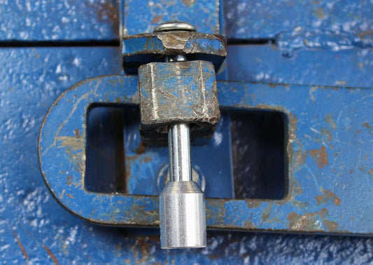 How Bolt Security Seals Bridge Trust in the Supply Chain?