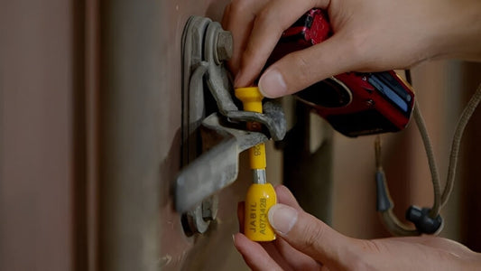 How to Properly Install and Use High Security Seals?